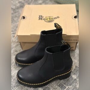 Dr. Martens Rometty Black size 7 New